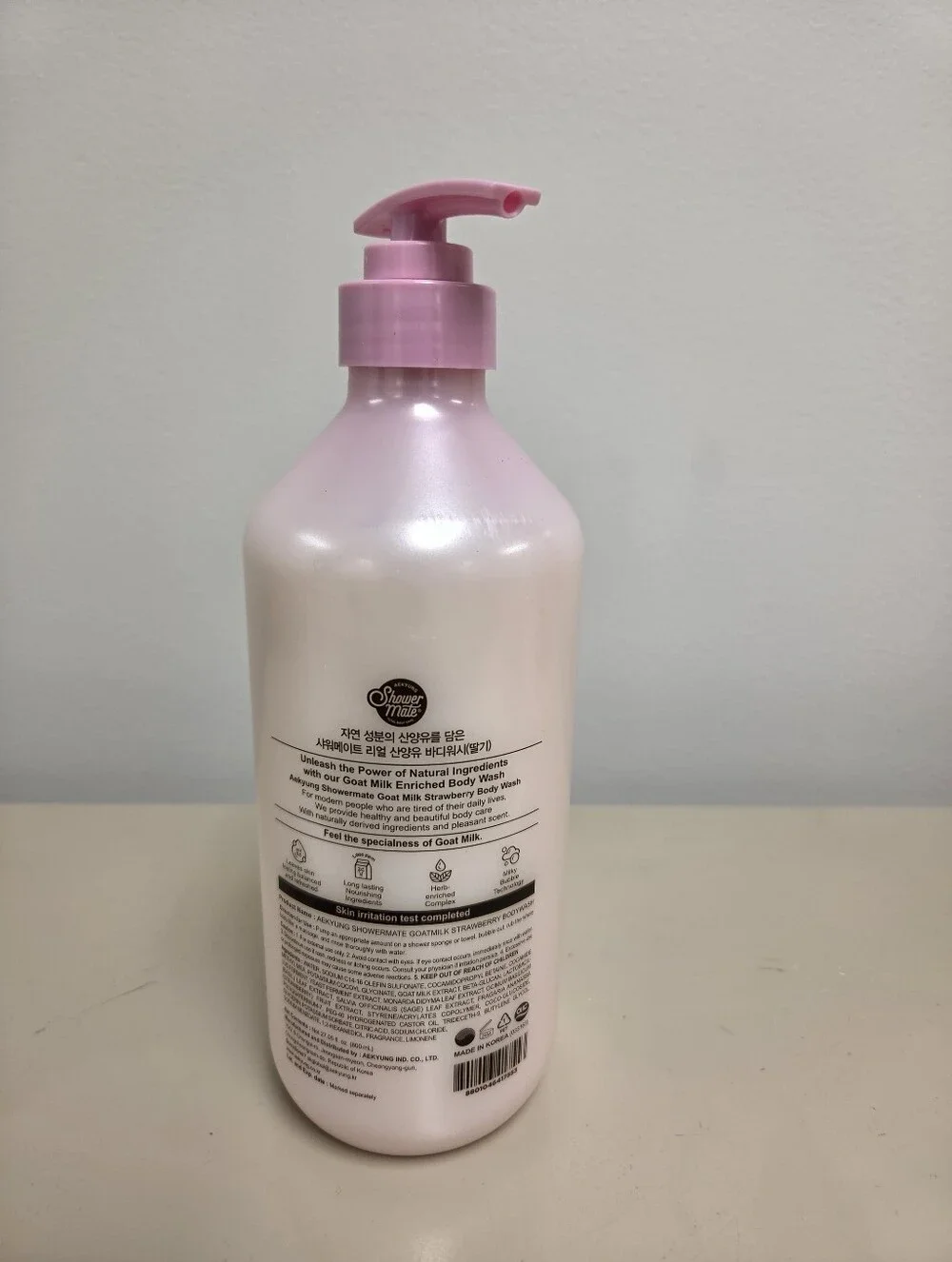 Showermate - Goat Milk Body Wash - Soothing Strawberry 27.05 oz - New!